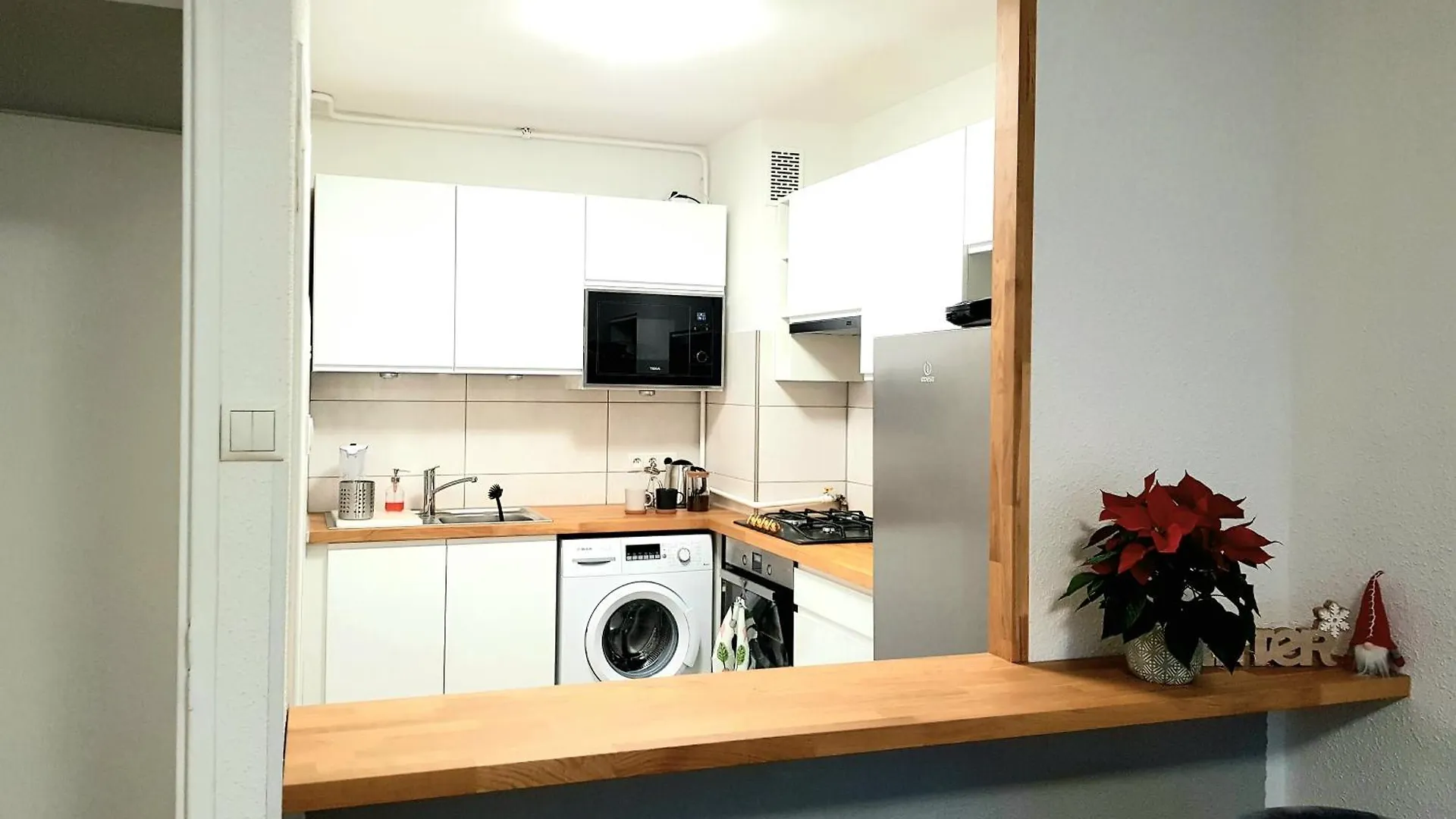 Wygodny Dwupokojowy Apartament Pomiedzy Lotniskiem A Centrum Warsaw